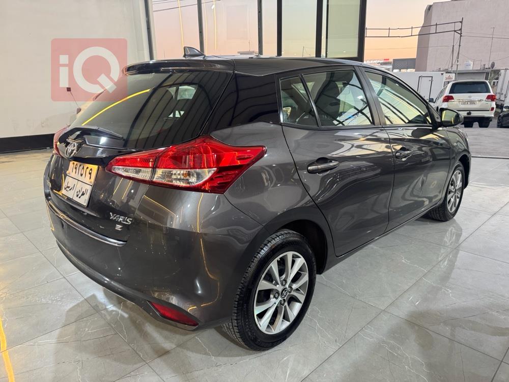 تۆیۆتا یارس